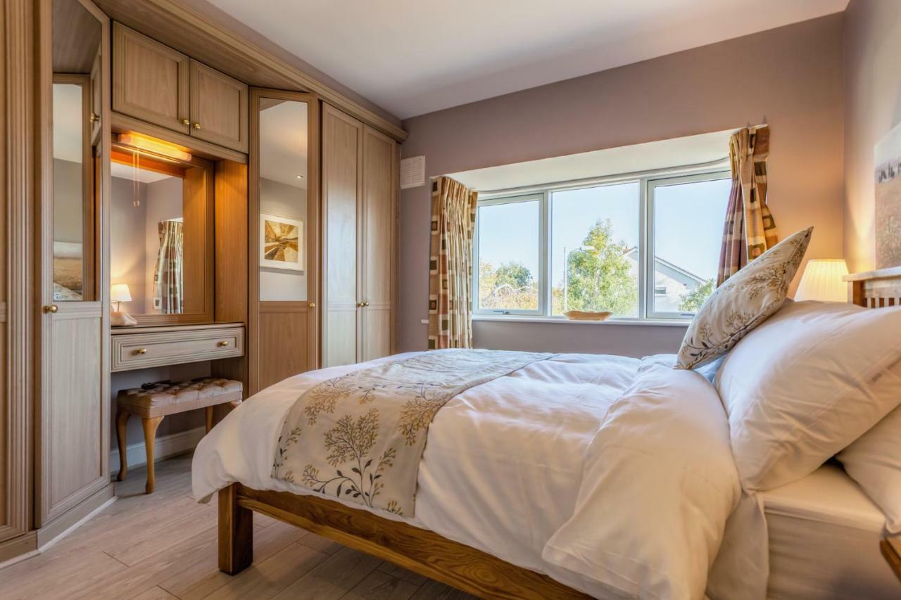 Tintawn House Hotel Sandyford Kültér fotó