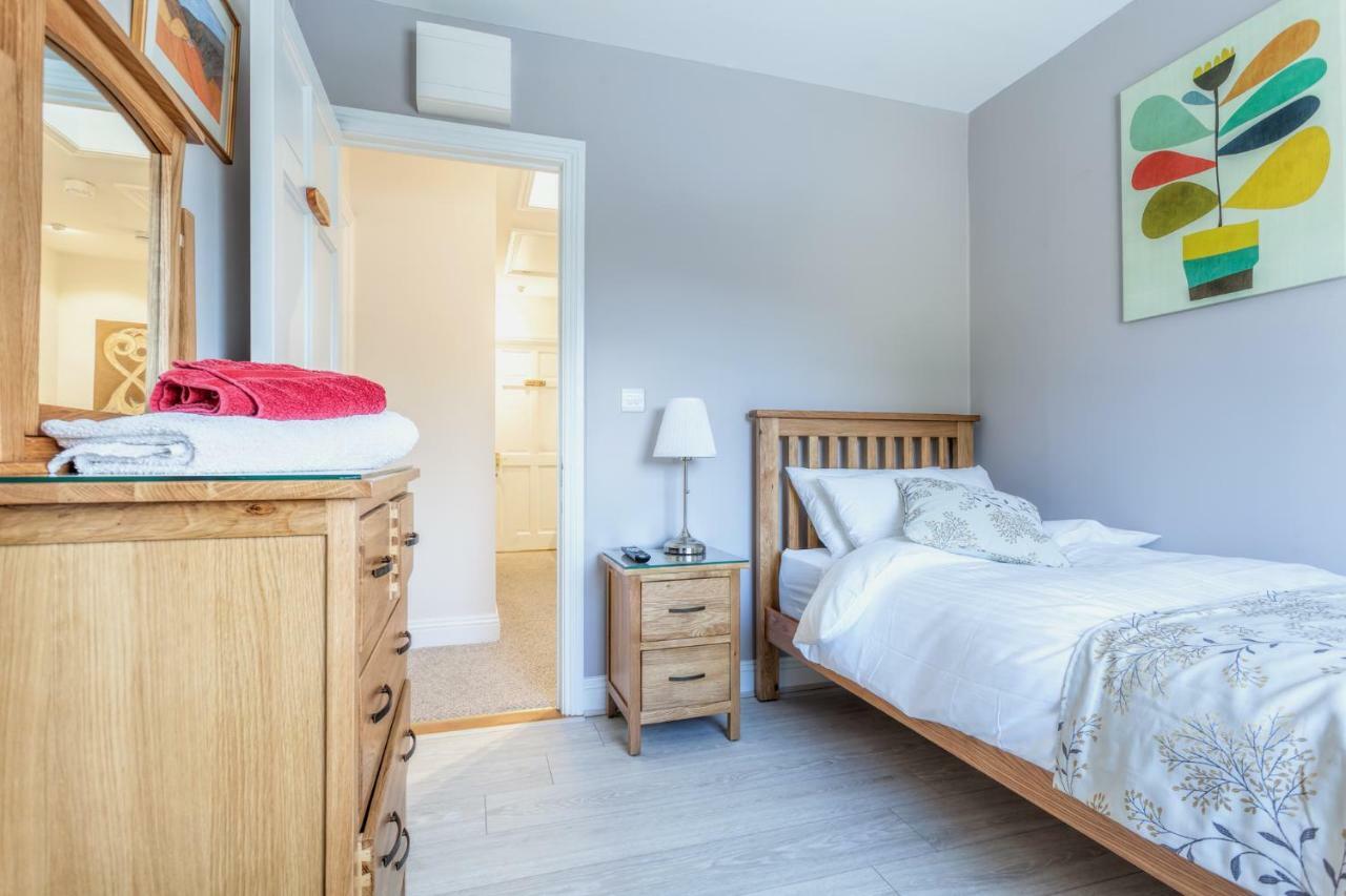 Tintawn House Hotel Sandyford Kültér fotó